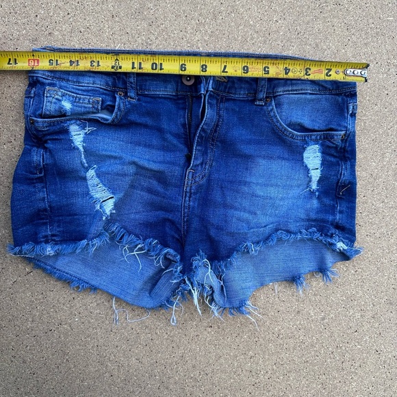 Distressed Blue Denim Women Shorts H&M Size 10 - Picture 4 of 6